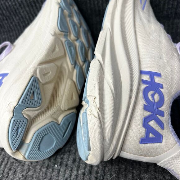 Hoka One One Clifton 9 Free People Movement Running Shoes Sz 7 B Eggnog Lilac - Picture 6 of 9